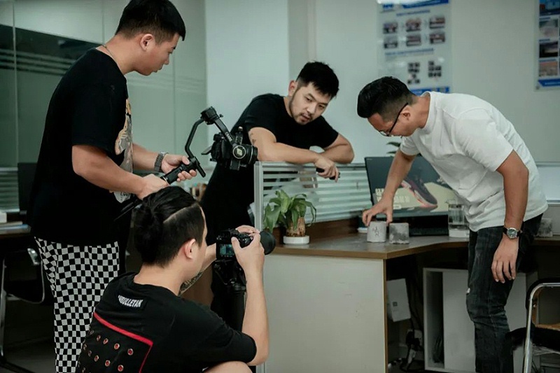 科洛總經理采訪